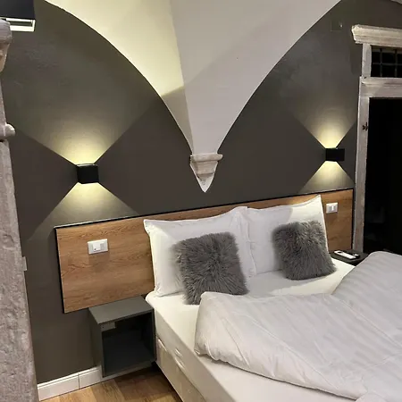 Beb C'est Bed & Breakfast *